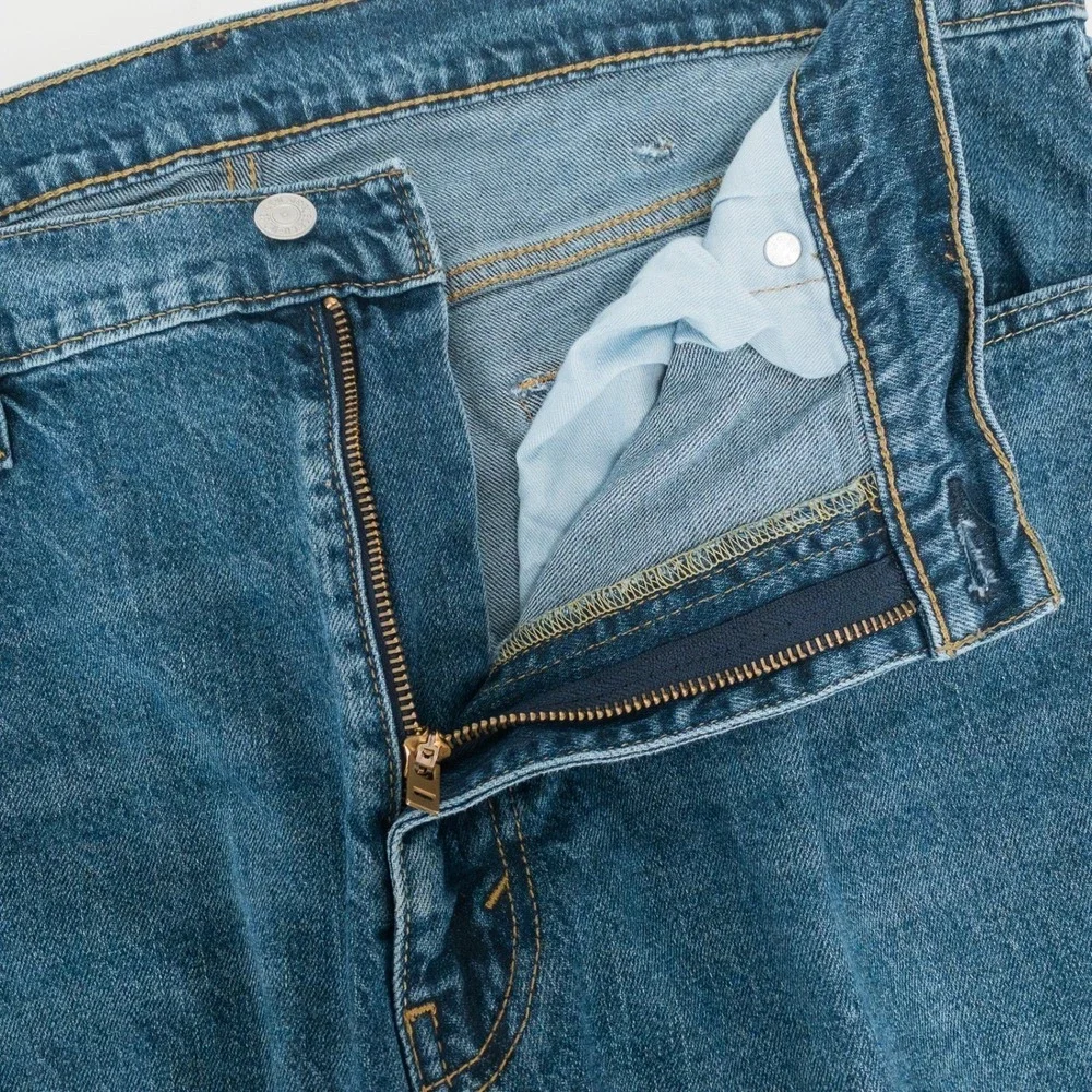 Levis out 10